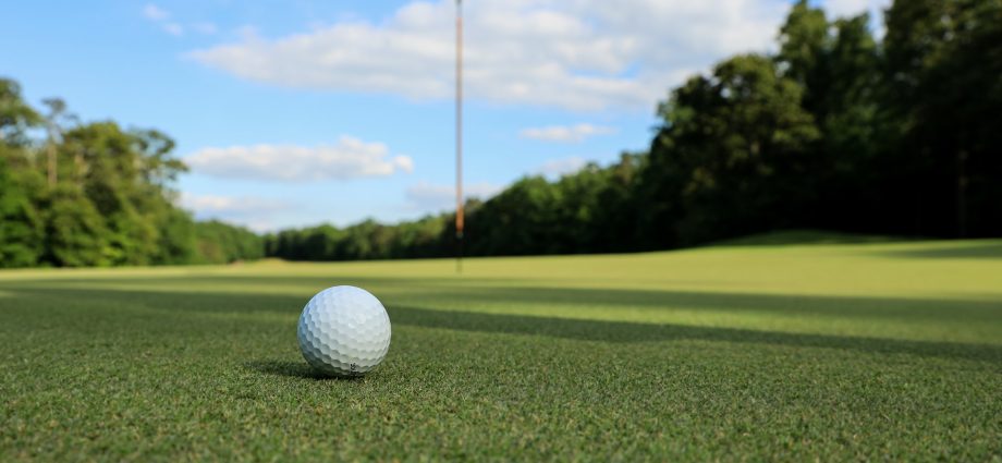 The Crazy Benefits Of Living On A Golf Course Property